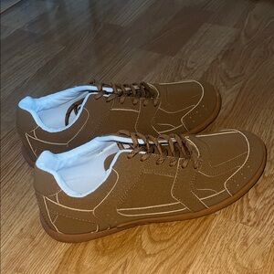 Woman’s Brown Retro Sneakers